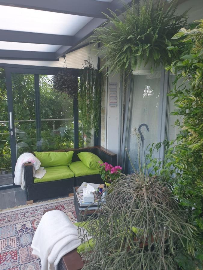 Cozy Room With A Beautiful Garden View Baunatal Exterior photo